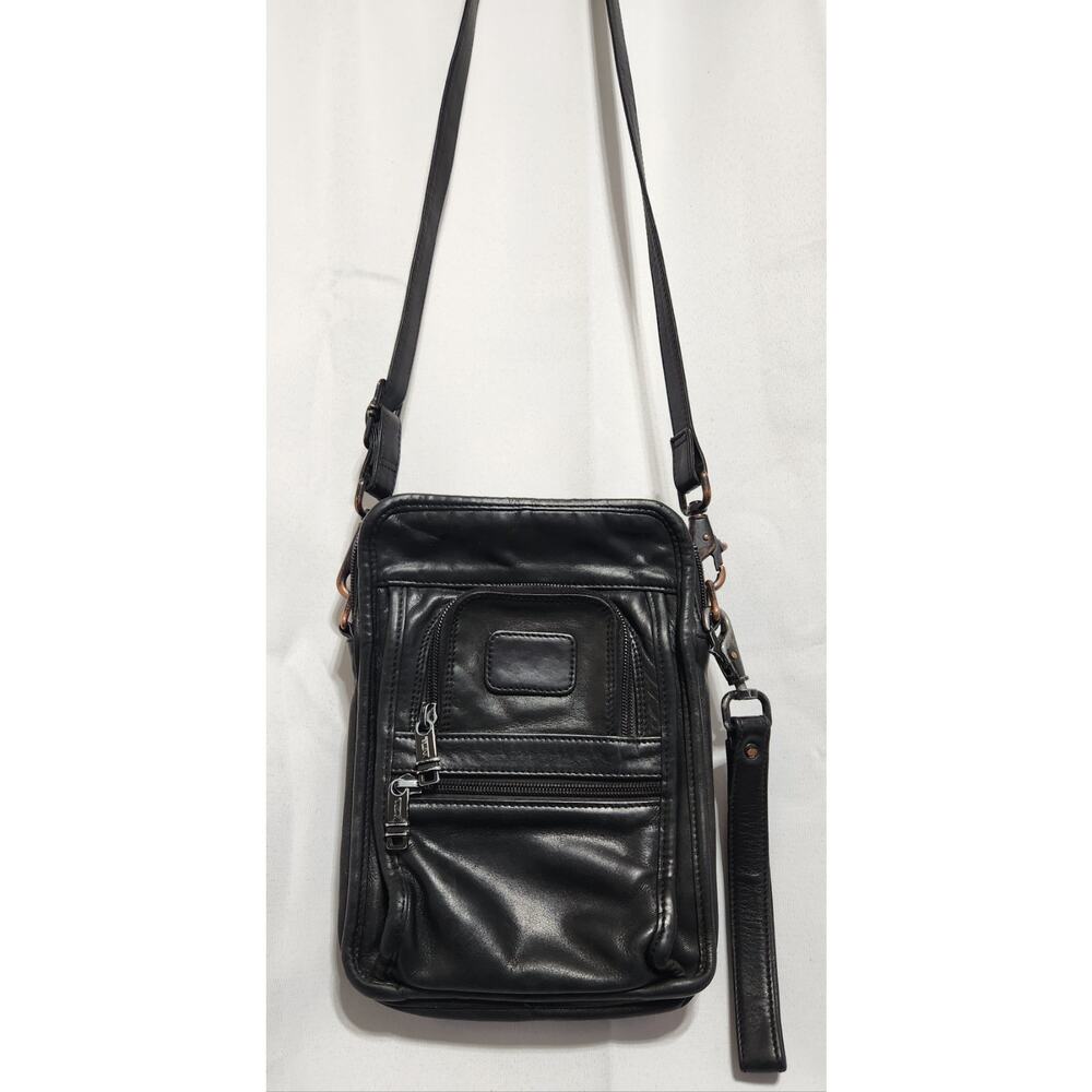 VTG TUMI‎ Black Leather Crossbody Organizer Sling Shoulder Bag 1 Zip Broken Pics